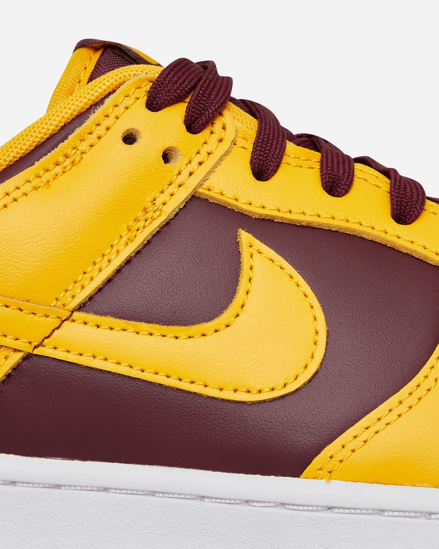 Nike Dunk Low Retro University Gold Sneakers Low DD1391-702