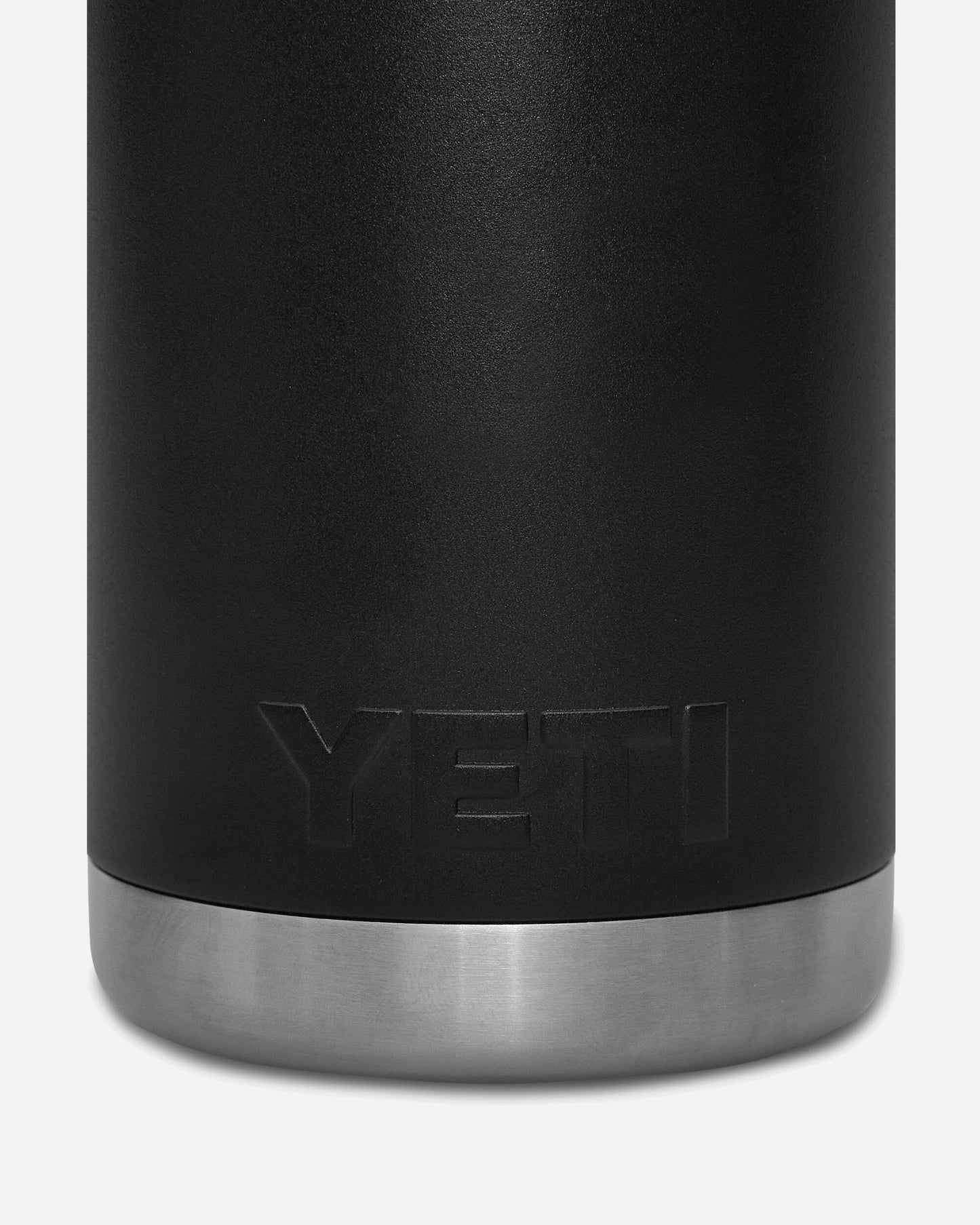 YETI Rambler Bottle Chug X Slam Jam - 26Oz Black Equipment Bottles and Bowls 70000003487 BLACK