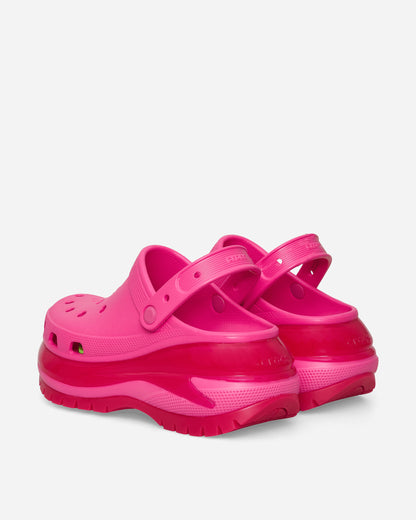 Crocs Wmns Classic Mega Crush Clog Hyper Pink Sandals and Slides Sandals and Mules CR207988 HYPERPINK